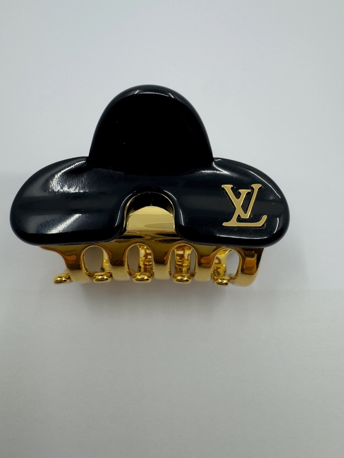 Louis Vuitton LV Hair Clip – Pink, Cream, Black & Blue - afbeelding 3