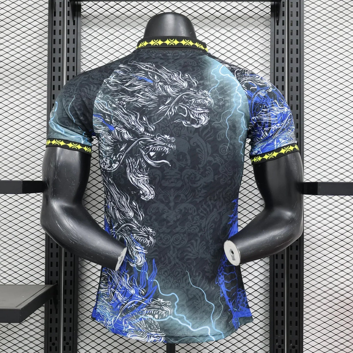 Real Madrid "Thunder Dragon" Limited Jersey - afbeelding 2